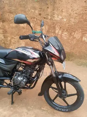 Bajaj Platina 100 2016
