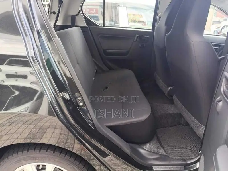 Daihatsu Mira 2024