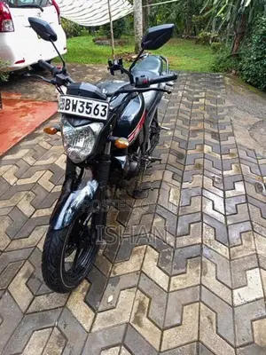 Yamaha FZ 2014