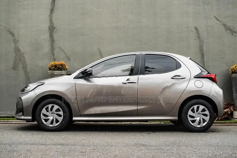 Toyota Yaris G-LED Bronze 2026