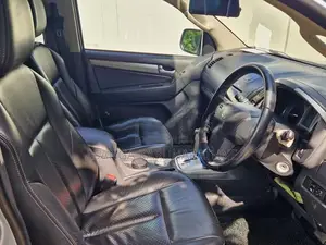 Isuzu MU-X 2014