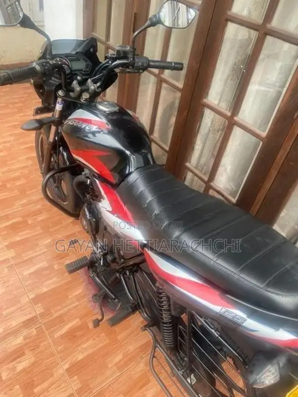 Bajaj Discover 125 2023
