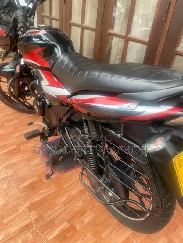 Bajaj Discover 125 2023