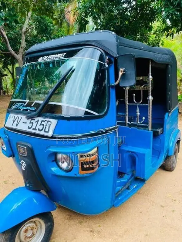 Bajaj RE 205 2011
