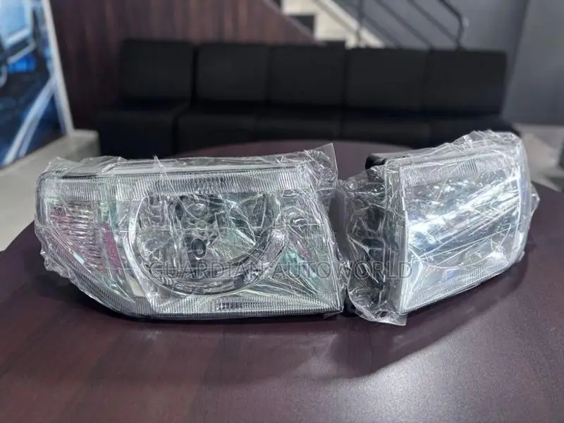 Pajero Io Head Lamp Set
