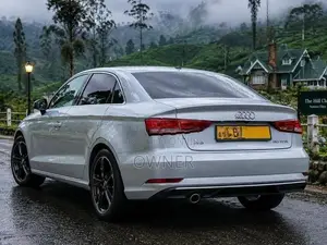 Audi A3 TFSI30 S Line SEDAN 2019