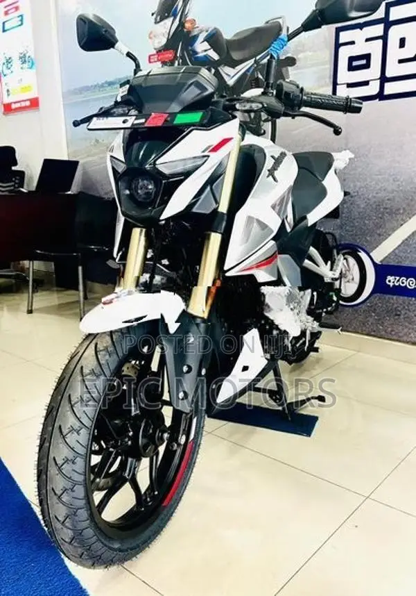 Bajaj Pulsar N160 premium 2026