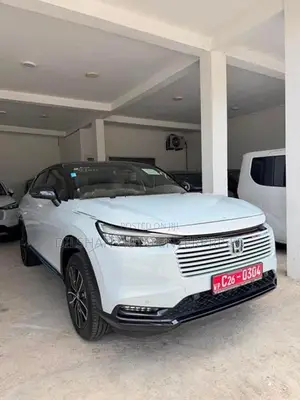 Honda Vezel Z PLAY PREMIUM 2024