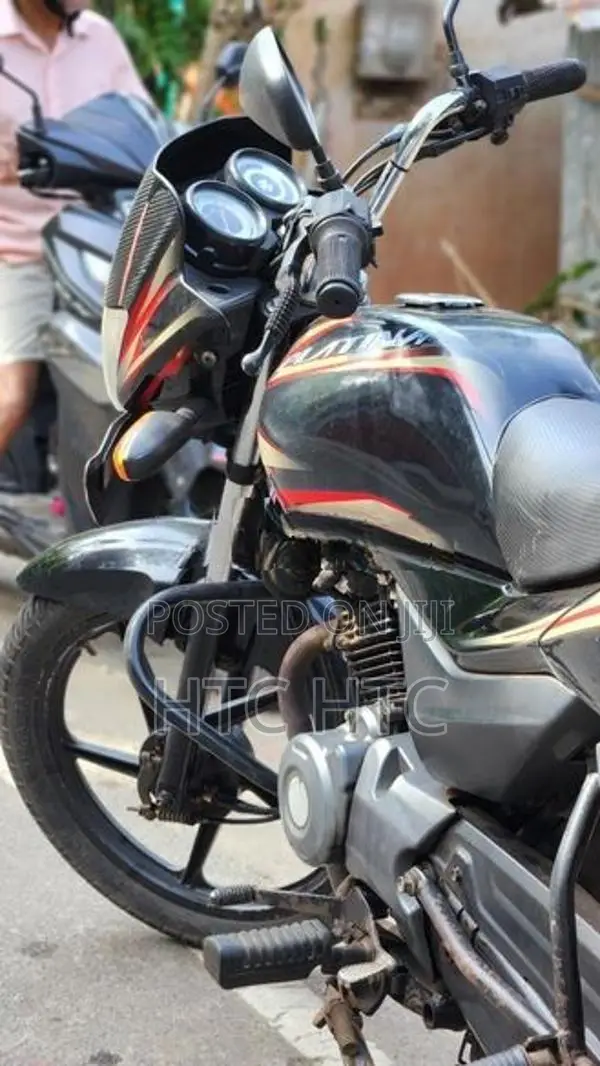 Bajaj Platina 100 2016