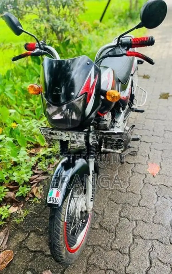 Bajaj CT100 Black Red 2012