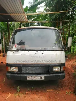 Nissan Caravan 1983