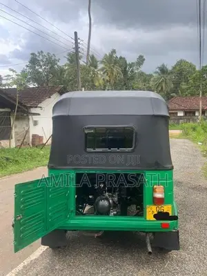 Bajaj RE 2006