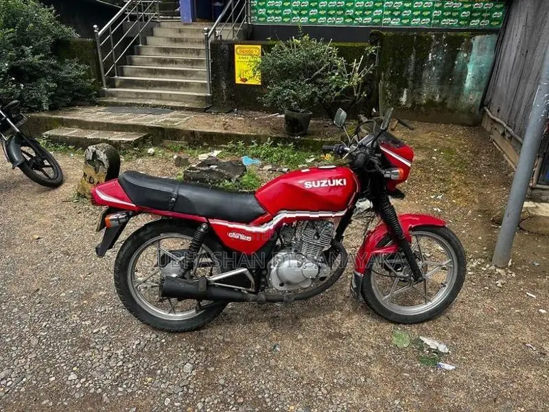 Suzuki GS 125 2000