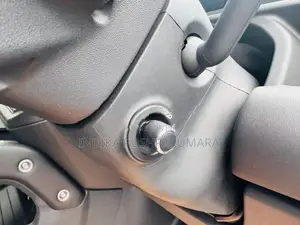 Land Rover Defender 2025