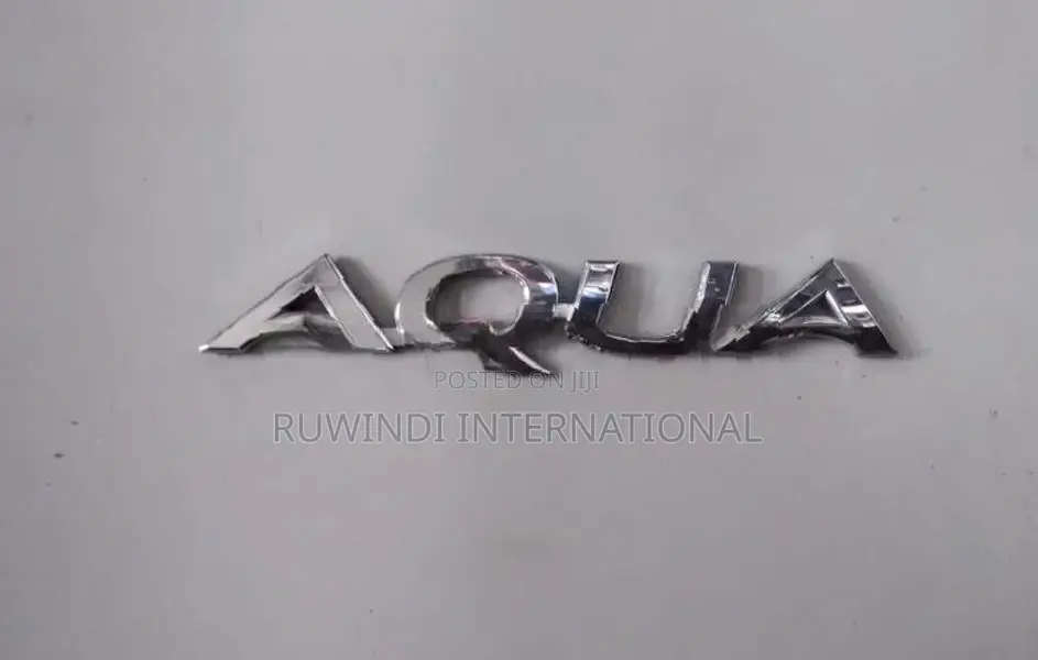 Toyota Aqua Nhp10 Badge