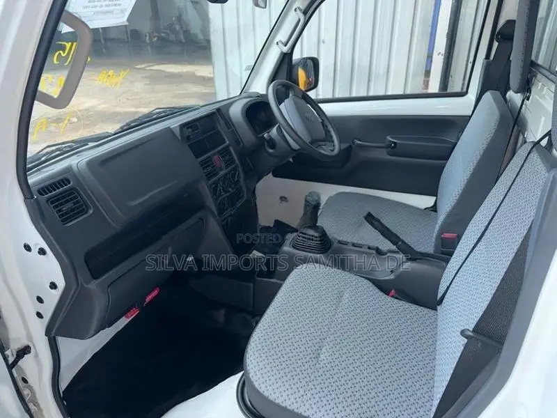 Suzuki Carry 2024