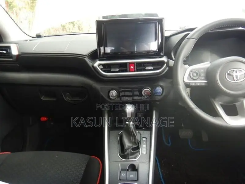 Toyota Raize Z Hybrid BSM 2024