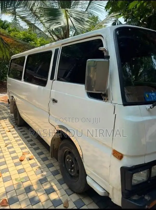 Nissan Caravan 1985