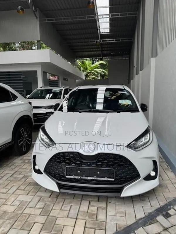 Toyota Yaris G-GRADE LED 4WAY BSM 2026