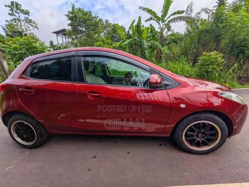 Mazda Demio 2012