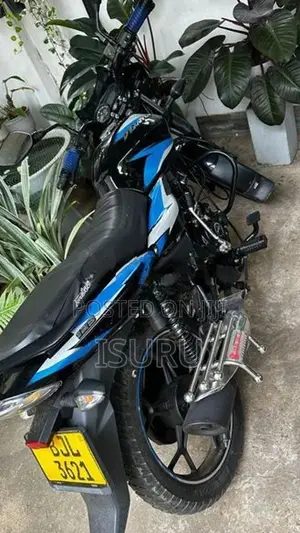 Bajaj Discover 125 2025