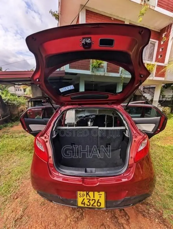 Mazda Demio 2012