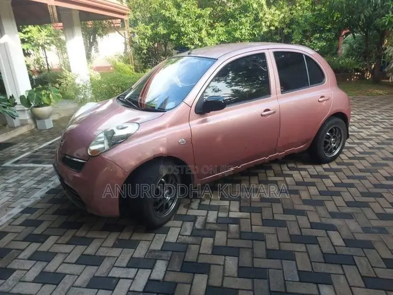 Nissan March 2010