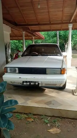Nissan Sunny 1989