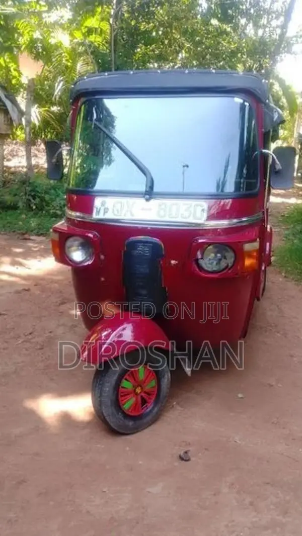 Bajaj RE 2010