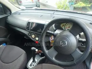 Nissan March 2010