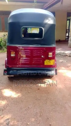 Bajaj RE 2010