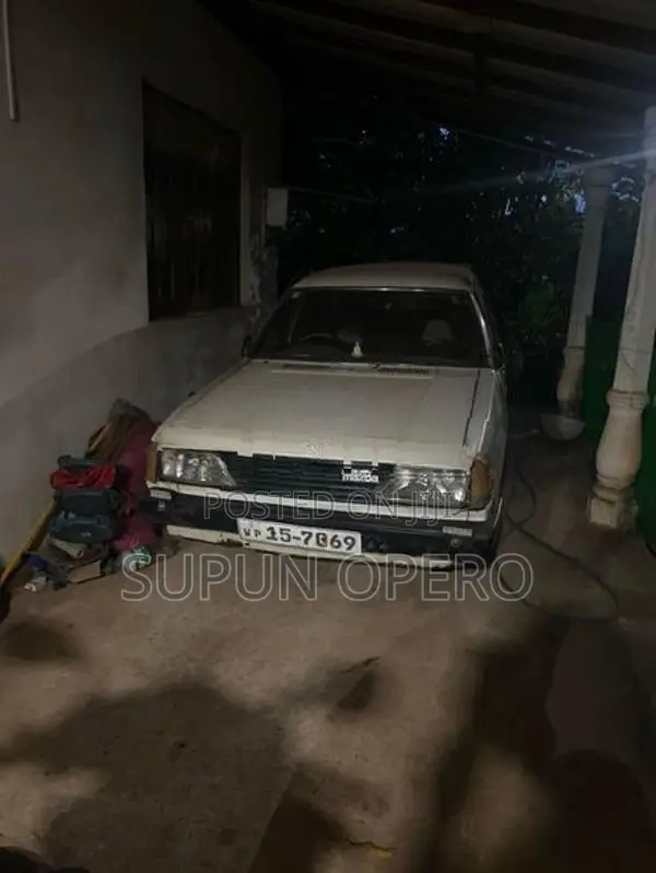 Mazda 3 1988