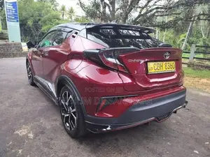 Toyota CHR NGX 10 2018