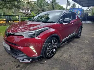 Toyota CHR NGX 10 2018