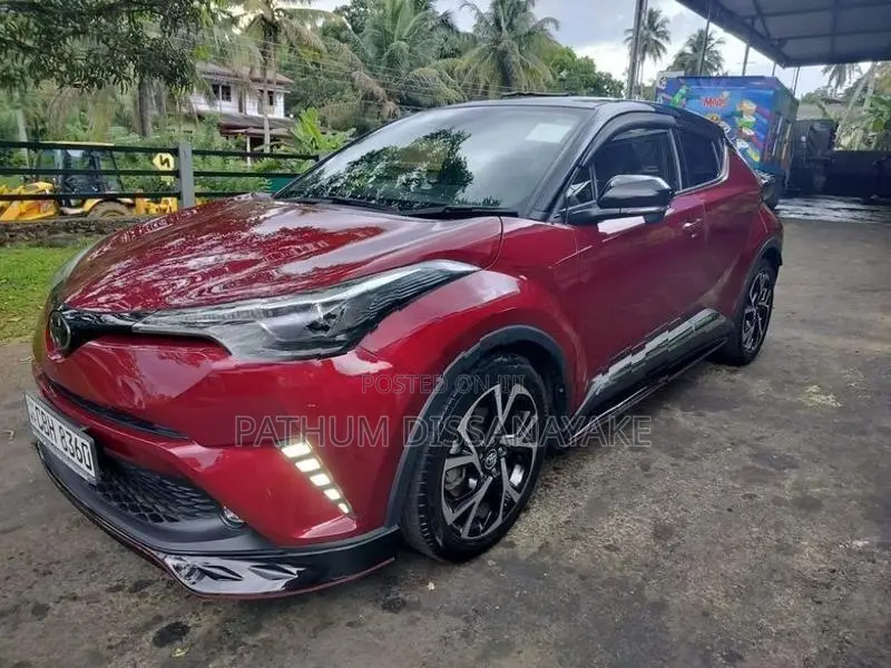 Toyota CHR NGX 10 2018