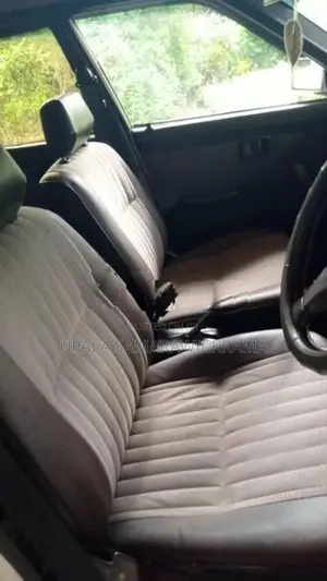Nissan Sunny 1989