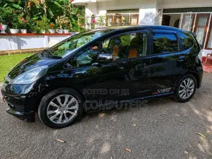 Honda Fit RS Hybrid 2013