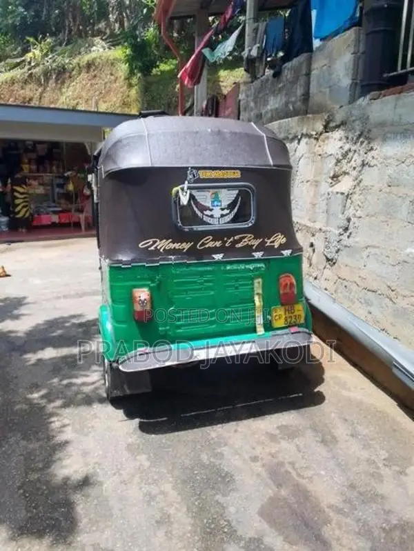 Bajaj RE 2003