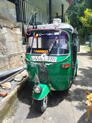Bajaj RE 2003