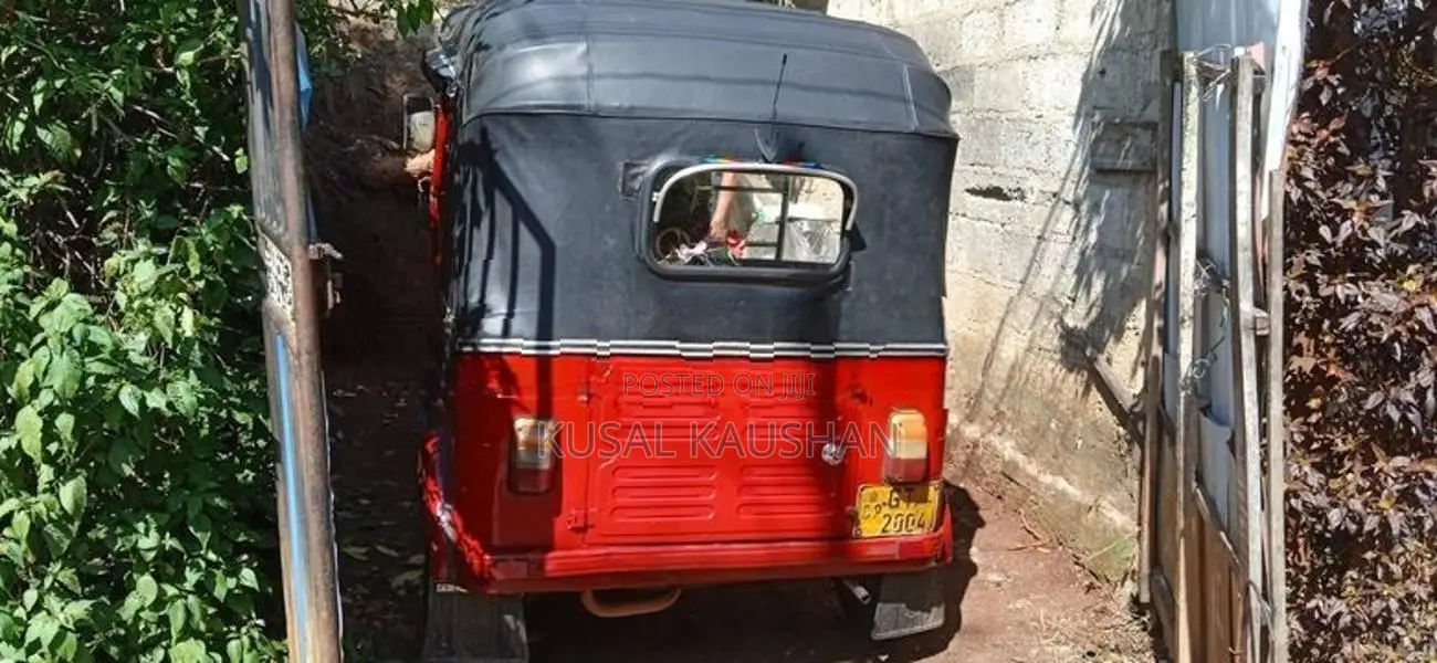 Bajaj RE 2004
