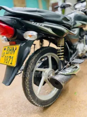 Bajaj Platina 100 2018
