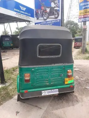 Bajaj RE 2012