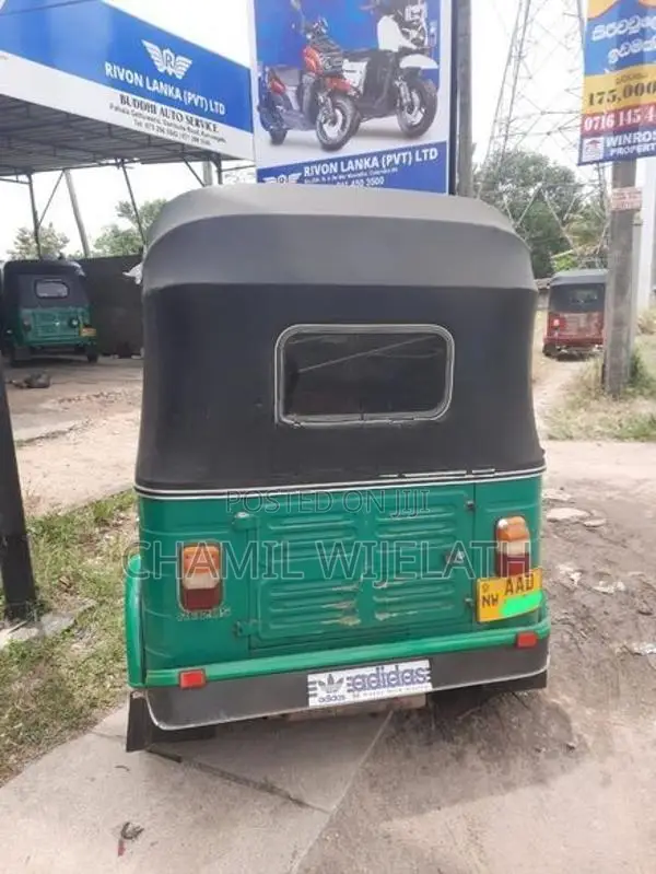 Bajaj RE 2012