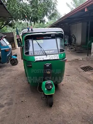 Bajaj RE Green 2004