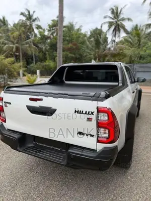Toyota Hilux GR Sport 2025