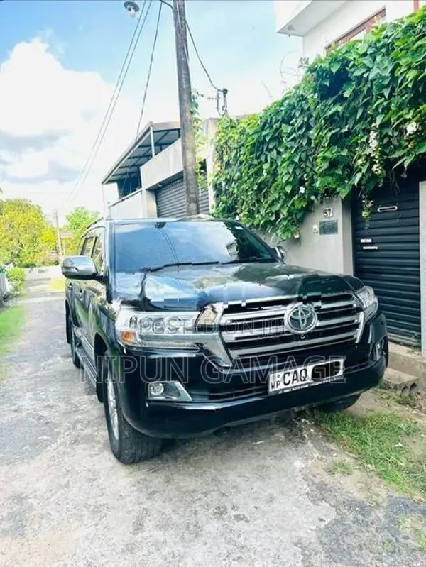 Toyota Land Cruiser Sahara V8 2013