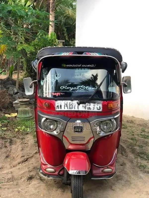 Bajaj RE 2016