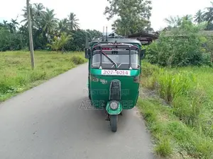 Bajaj RE 2000