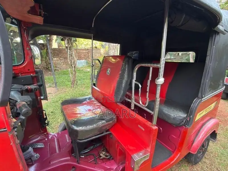 Bajaj RE Three Wheeler 2014