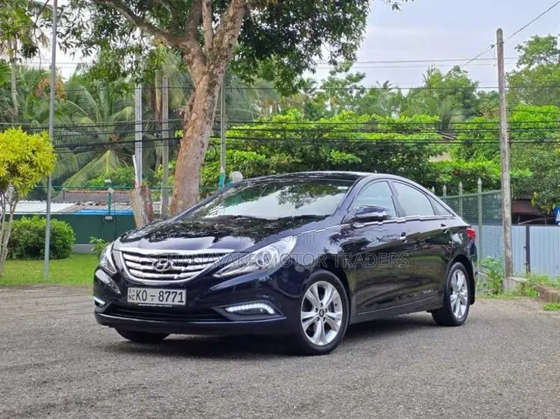 Hyundai Sonata 2011